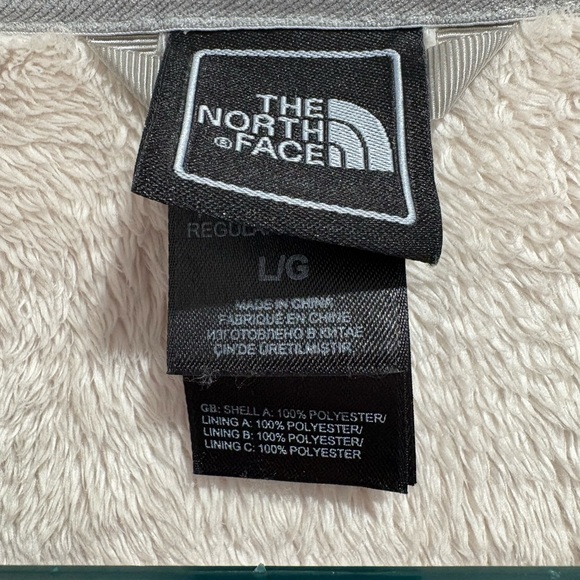 The North Face Women's Beige Teddy Jacket - Picture 3 of 8
